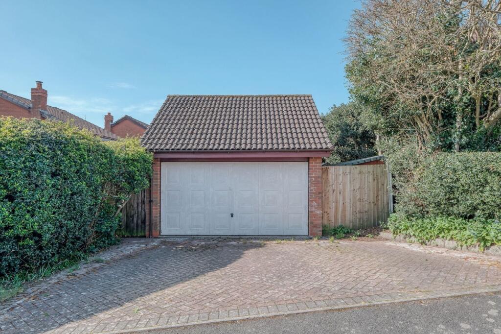 Additional image 16 of Meadowvale Road, Lickey End, B60