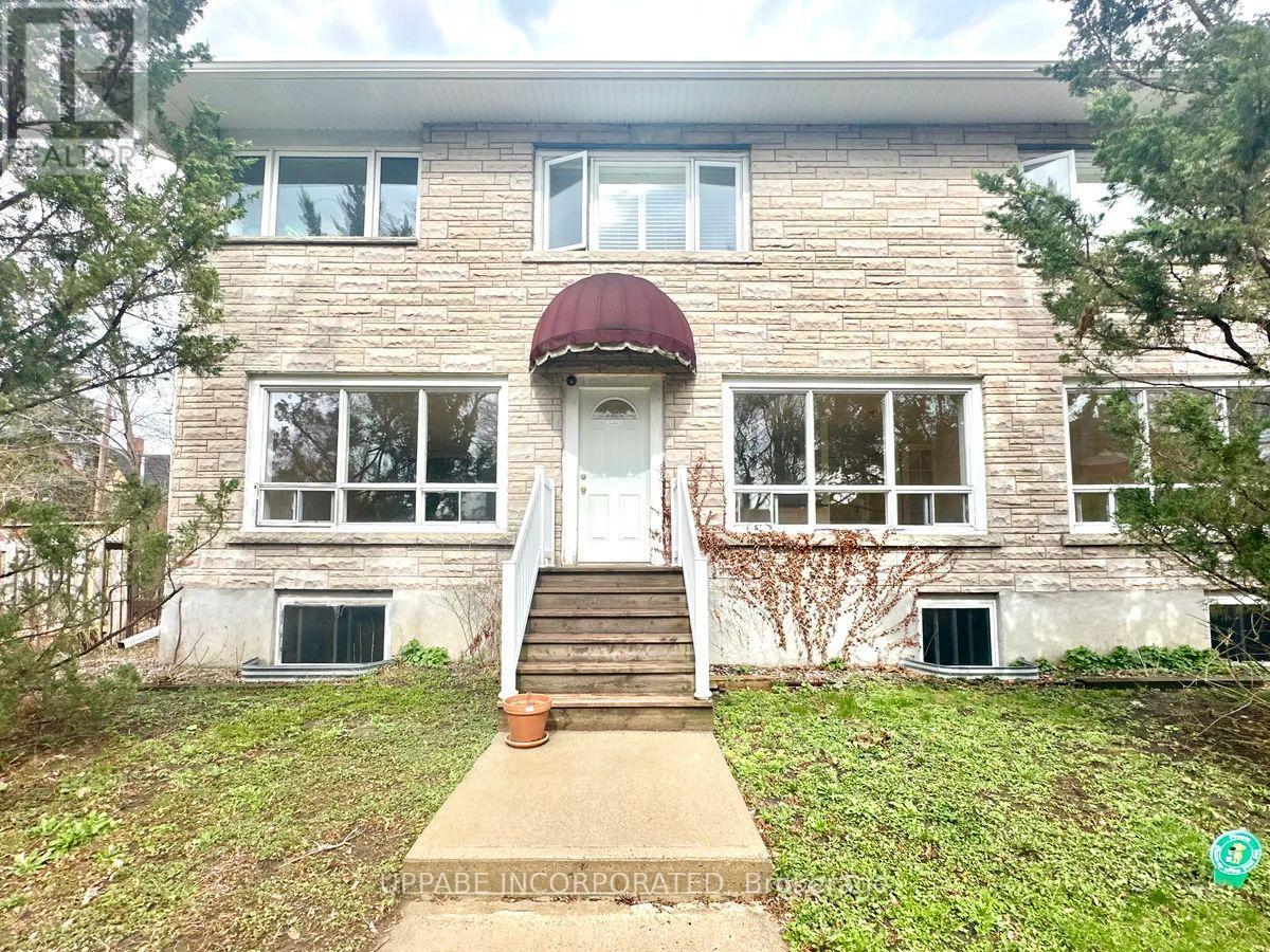 3 - 225 COBOURG STREET|Ottawa, Ontario K1N8J2