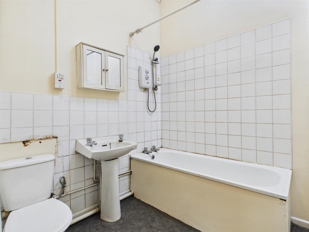 Additional image 6 of Flat 12a, Furlong Court