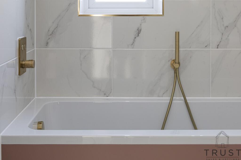 Additional image 14 of Hillside View, Drighlington, BD11