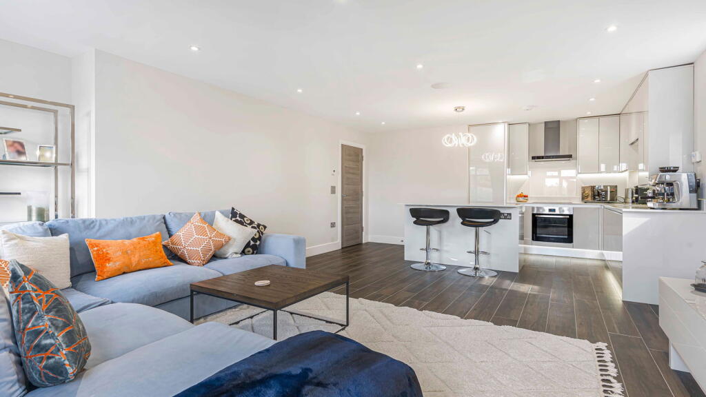 Additional image 3 of Fairway View, Dove House Lane