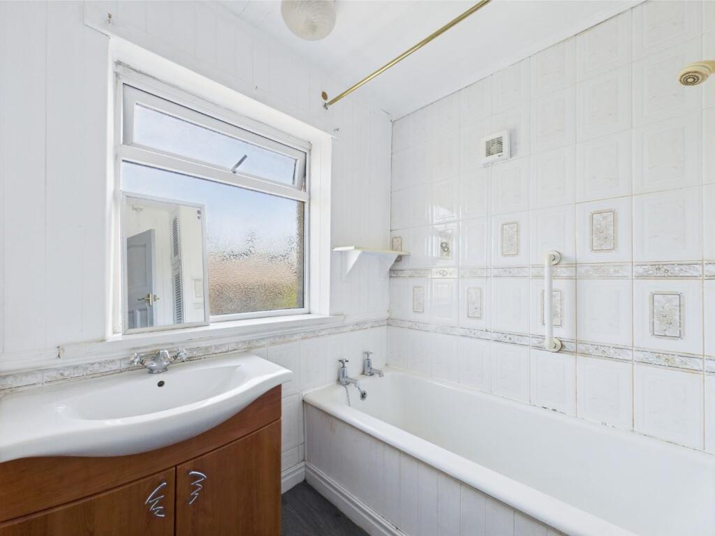 Additional image 21 of Bargrange Avenue, Shipley