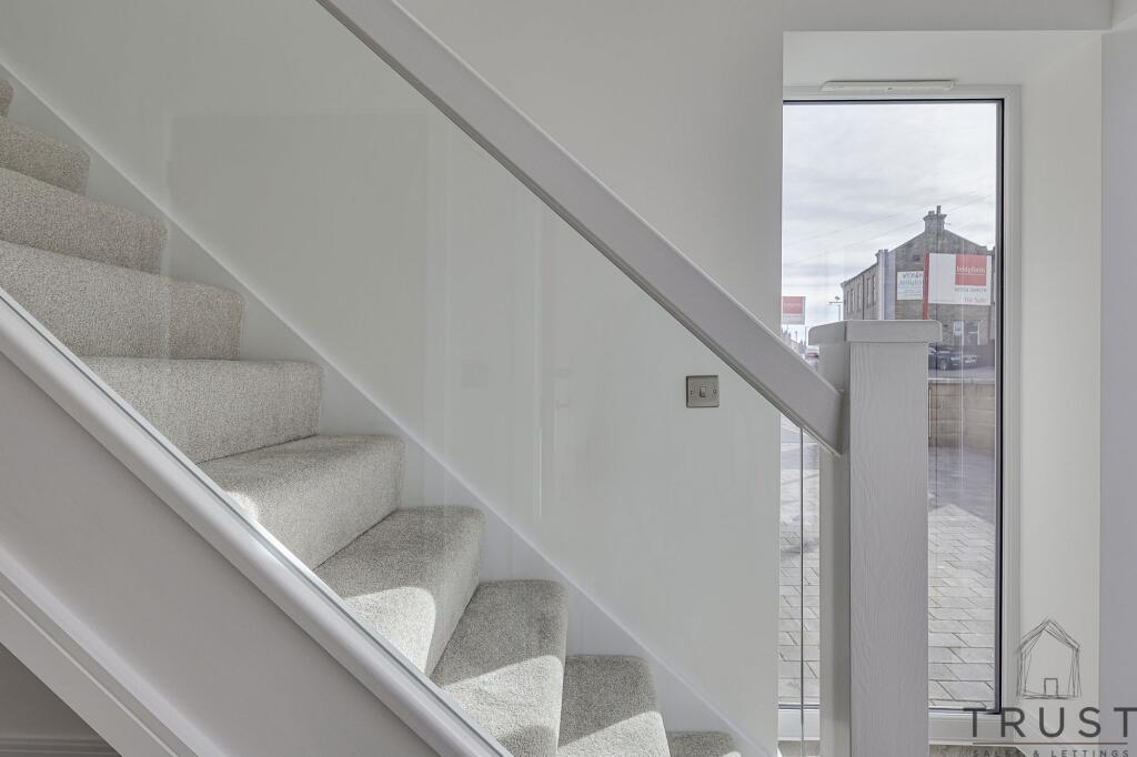 Additional image 26 of Wakefield Road, Drighlington, BD11