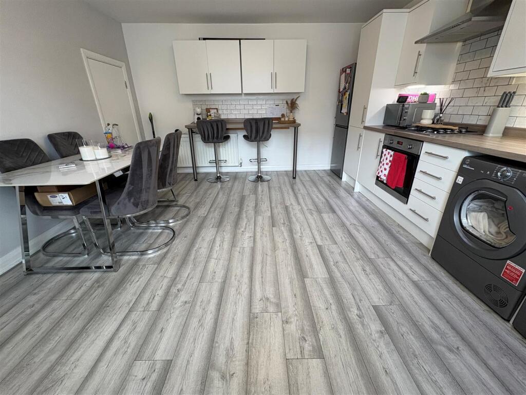 Additional image 10 of Ford Hill, Queensbury