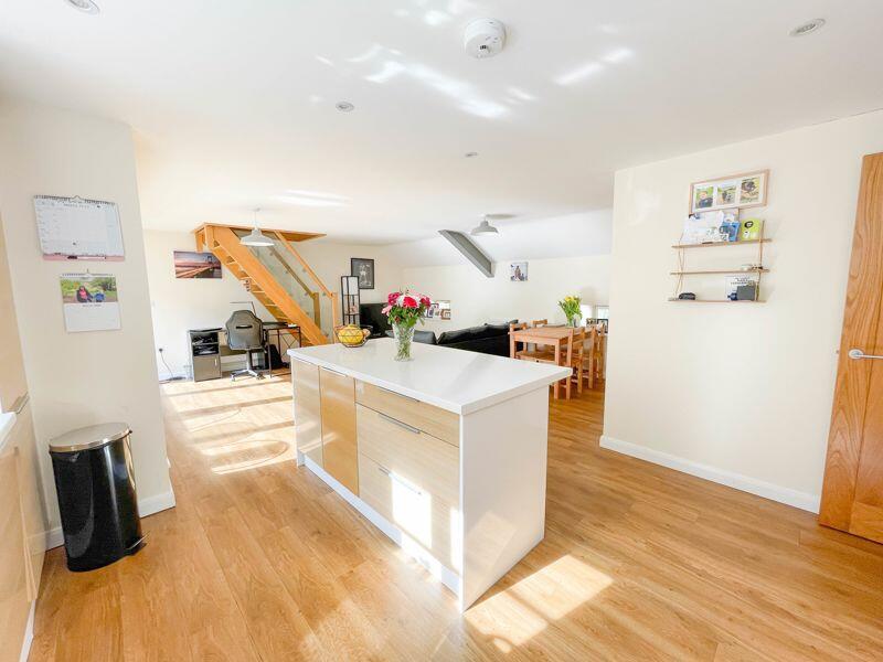 Additional image 2 of Oakhill