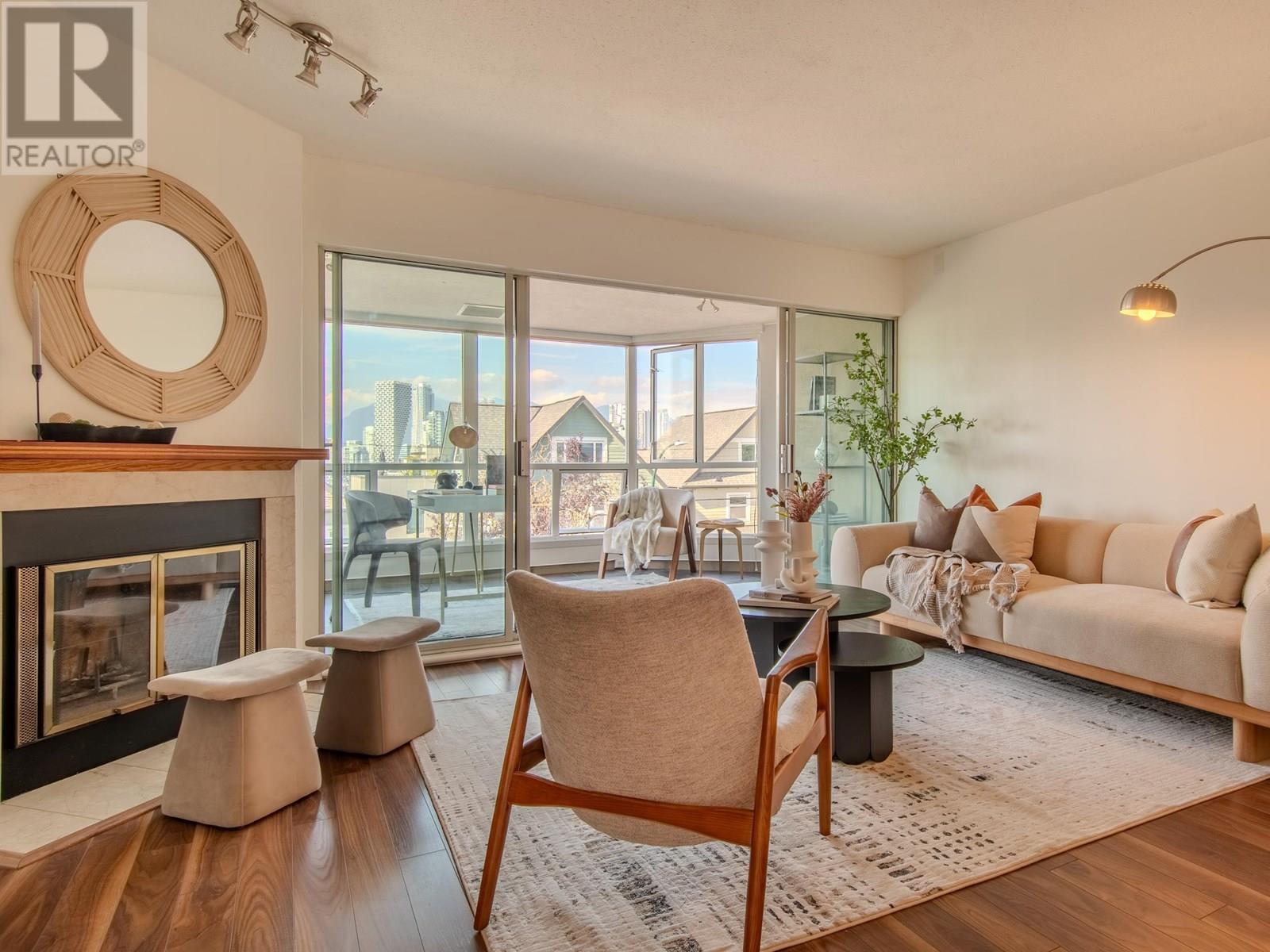 1296 W 8TH AVENUE|Vancouver, British Columbia V6H3Y9
