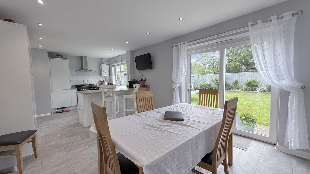 Additional image 5 of Manor Fields, Bratton