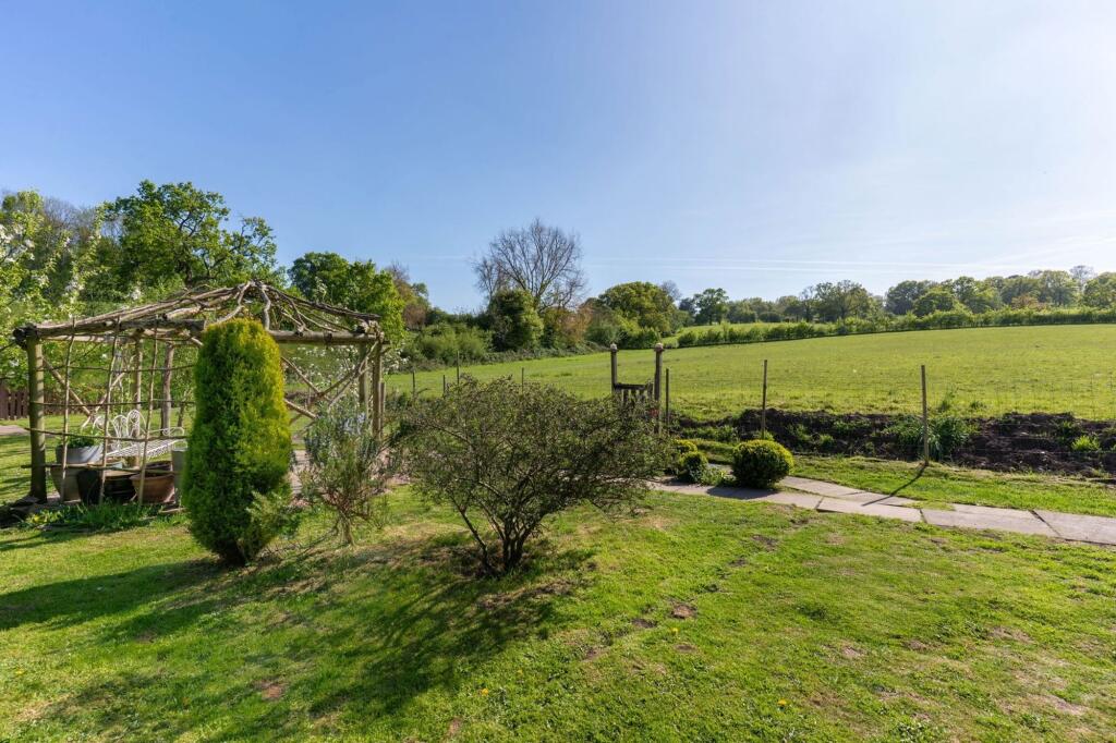 Additional image 24 of Rear Cottages, Alvechurch, B48