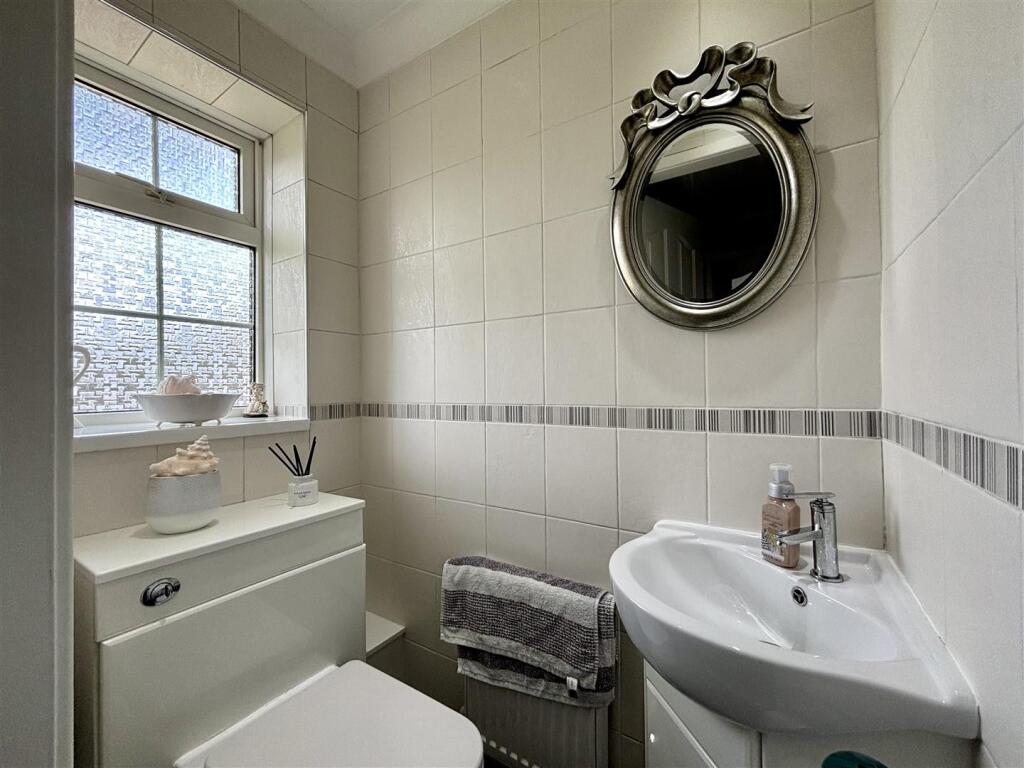 Additional image 10 of Greenside Lane, Cullingworth