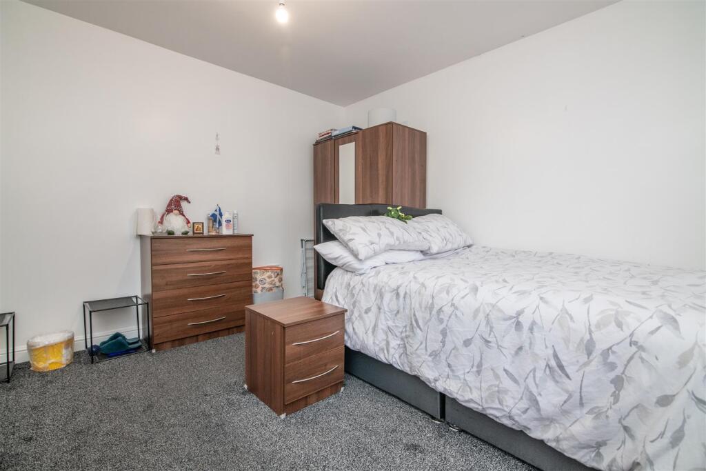 Additional image 16 of Farm Close, Solihull