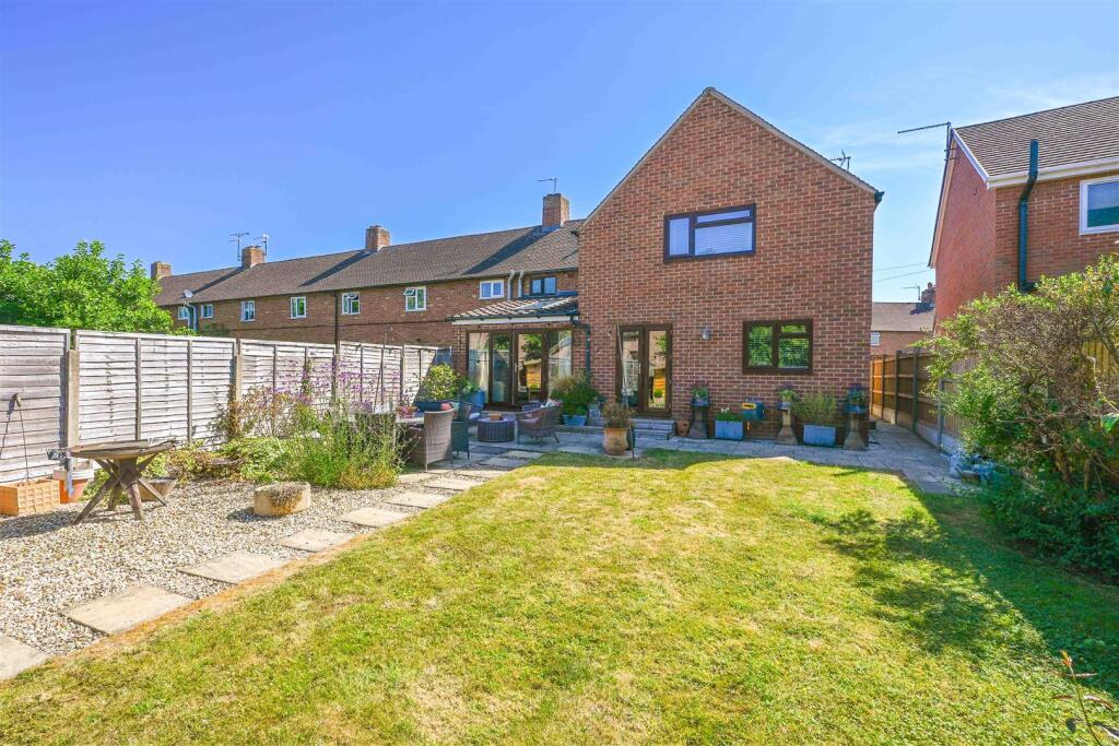 Additional image 20 of Meadow Road, Henley-In-Arden