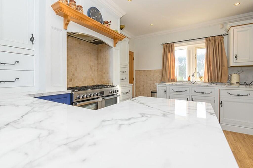 Additional image 12 of 83 Brighouse & Denholme Road, Bradford, West Yorkshire, BD13 1LH