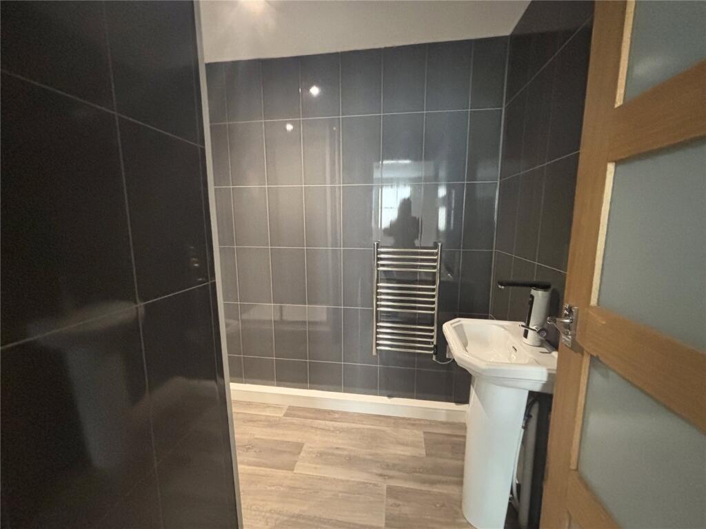 Additional image 7 of Bath