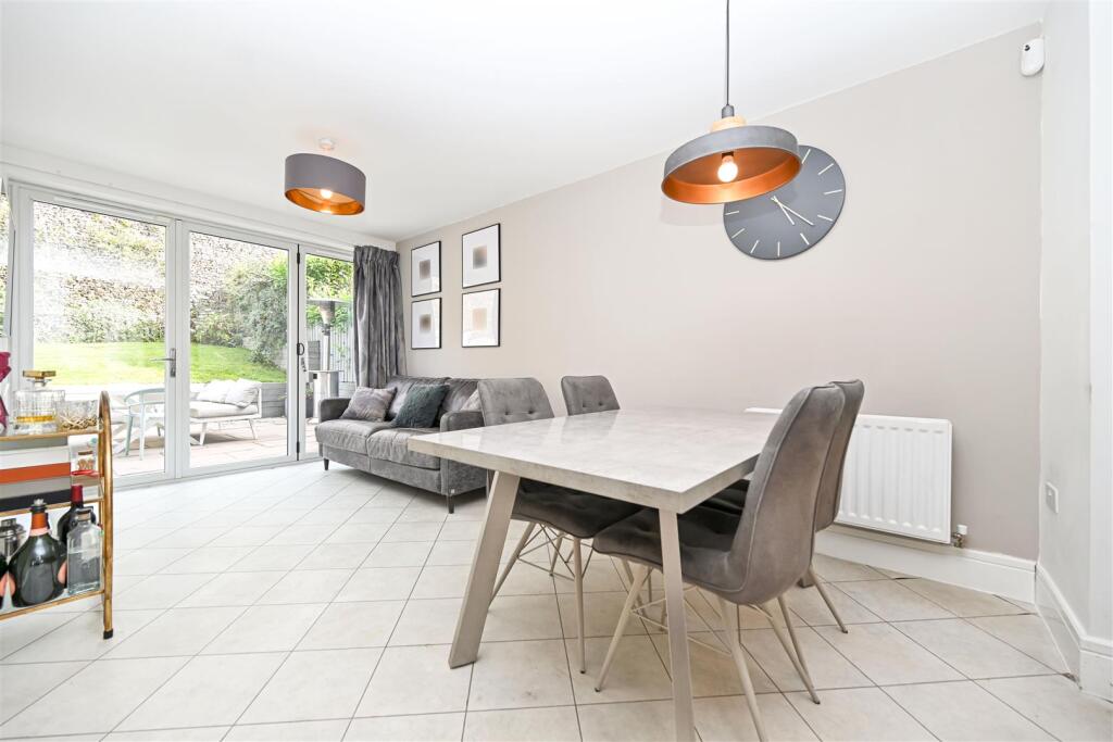 Additional image 20 of Carr Beck Rise, Apperley Bridge