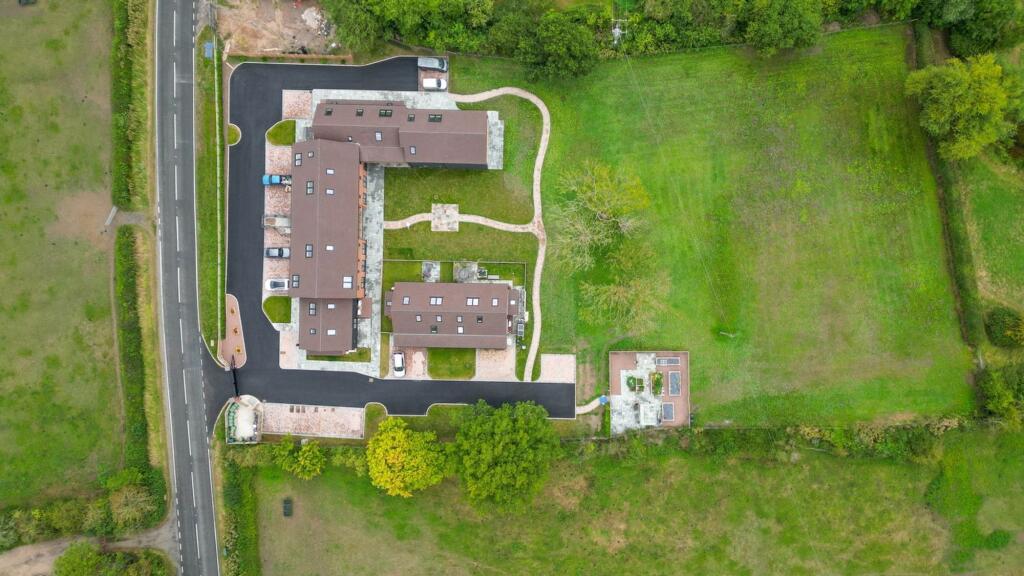 Additional image 13 of Droitwich Road, Bradley Green, B96