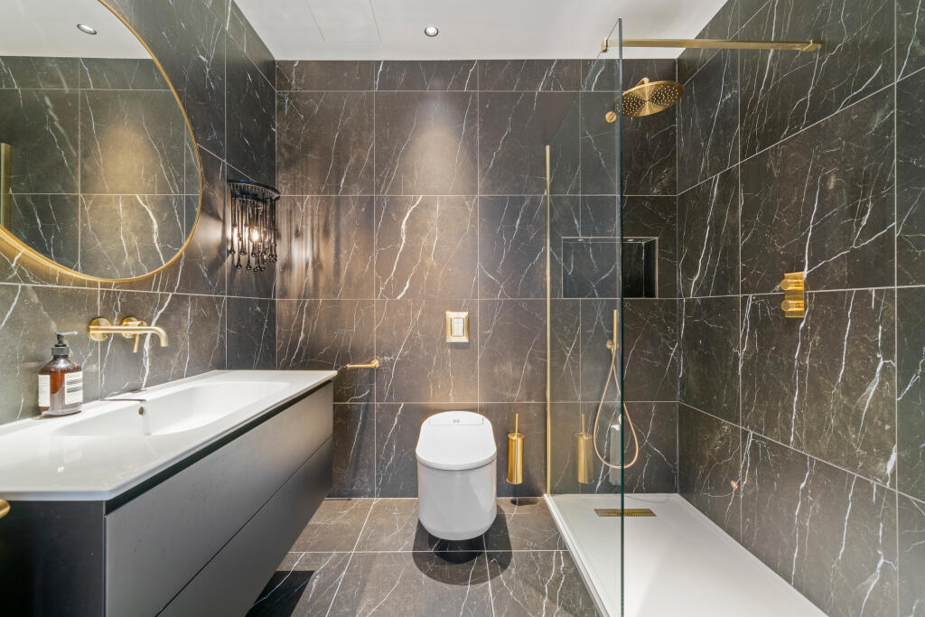 Additional image 19 of Lansdown Crescent, Somerset, Bath, BA1, United Kingdom