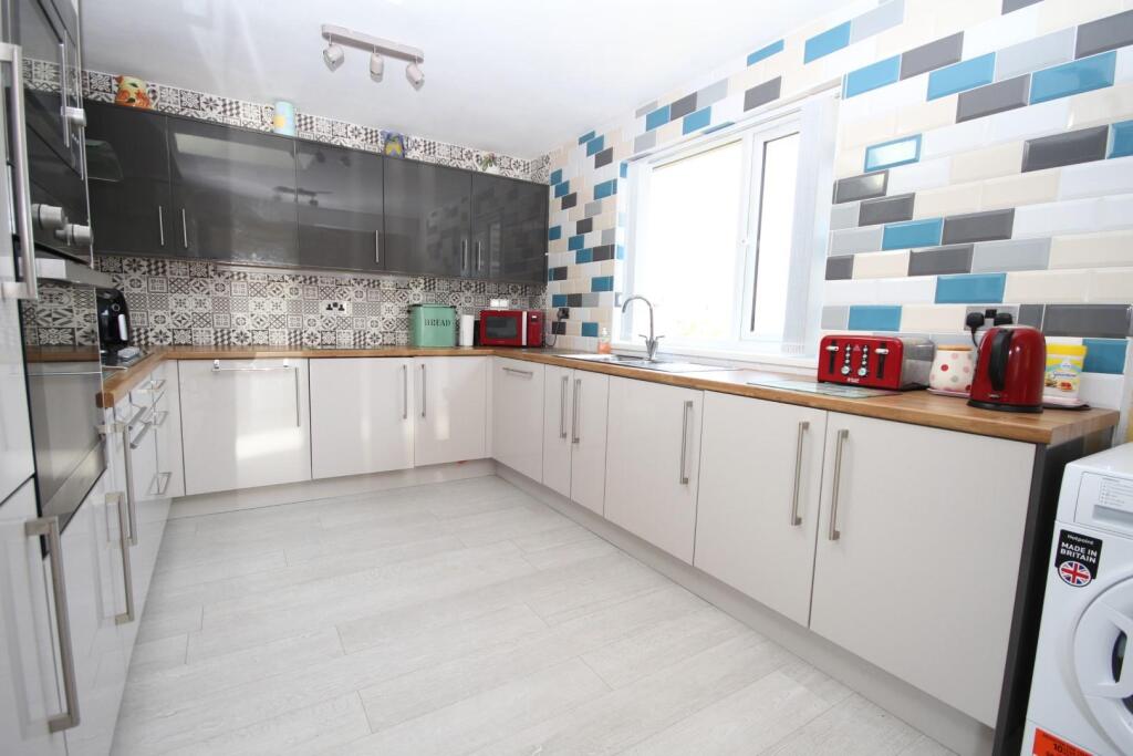 Additional image 3 of Park Close, Eccleshill, BD10