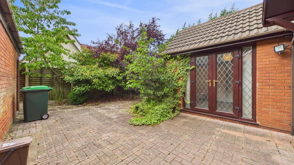 Additional image 15 of 1 Bradleys Close