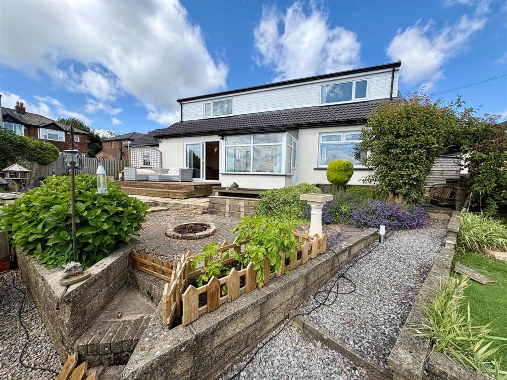 Additional image 2 of Hainsworth Moor Crescent, Queensbury