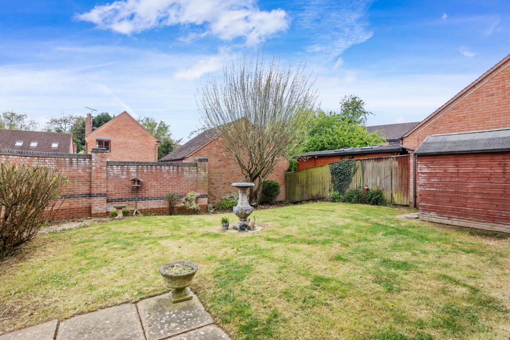 Additional image 3 of 11 Hanbury Croft, Hanbury, Bromsgrove, Worcestershire.  B60 4BF