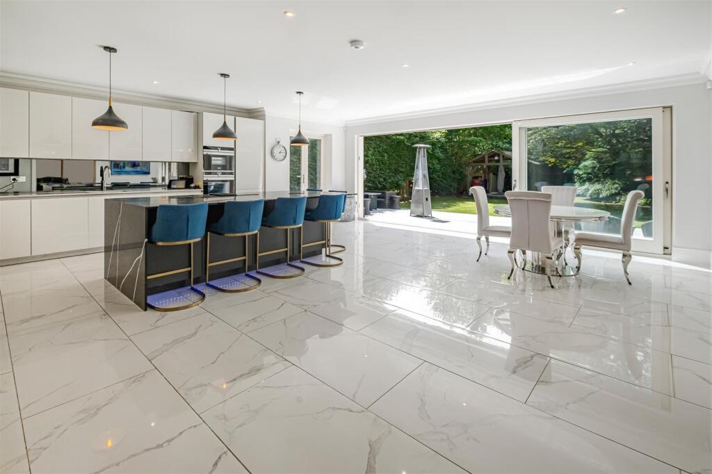 Additional image 3 of Hartopp Road, Four Oaks Park