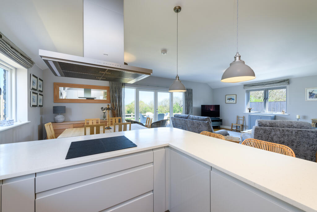 Additional image 9 of Highfields Close, Walton