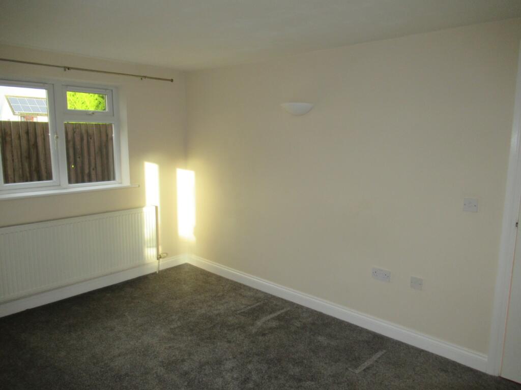 Additional image 4 of Brooks Road, Street