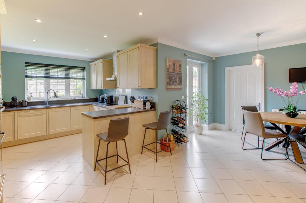 Additional image 6 of Foxtail Place, Catshill, Bromsgrove, Worcestershire, B61