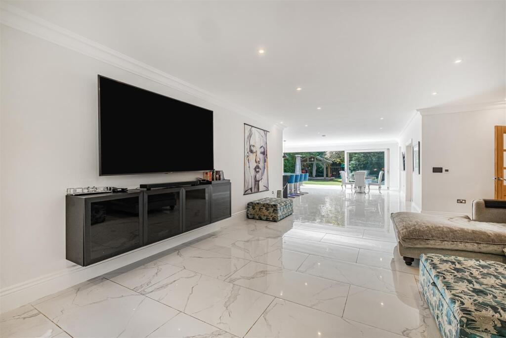 Additional image 10 of Hartopp Road, Four Oaks Park