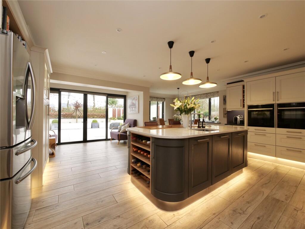 Additional image 4 of Oustanding Five Bedroom House In Pilton