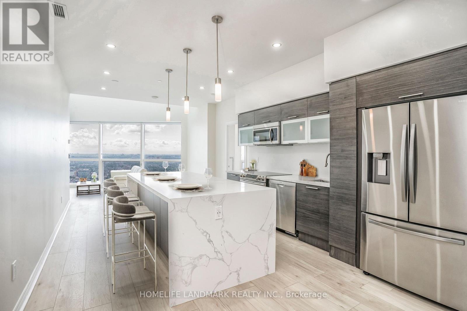 5715 - 386 YONGE STREET|Toronto (Bay Street Corridor), Ontario M5B0A5