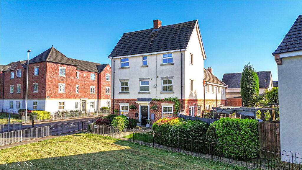 Lindores Road, Tamworth, Staffordshire, B77