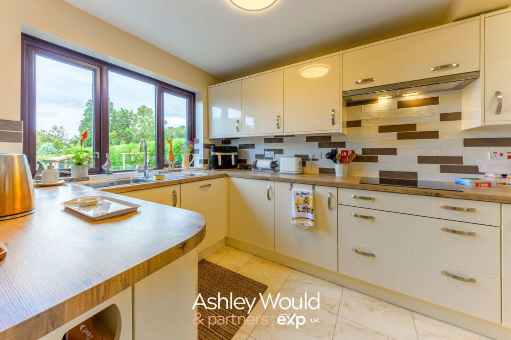 Additional image 5 of Yew Tree Lane, Rowley Regis, B65 8BX