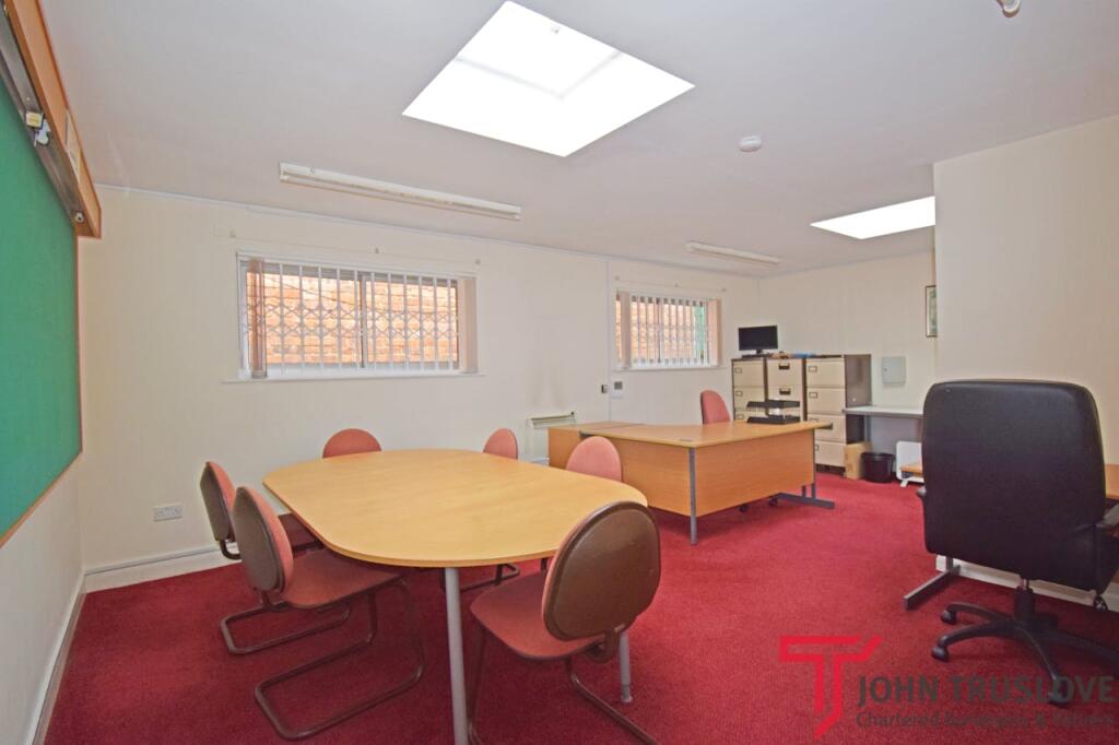 Additional image 3 of 18 High Street, Bromsgrove, B61 8HQ