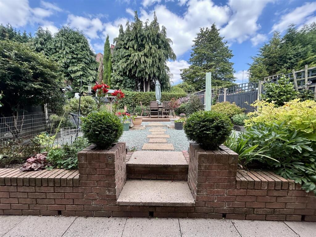 Additional image 27 of The Crescent, Cradley Heath