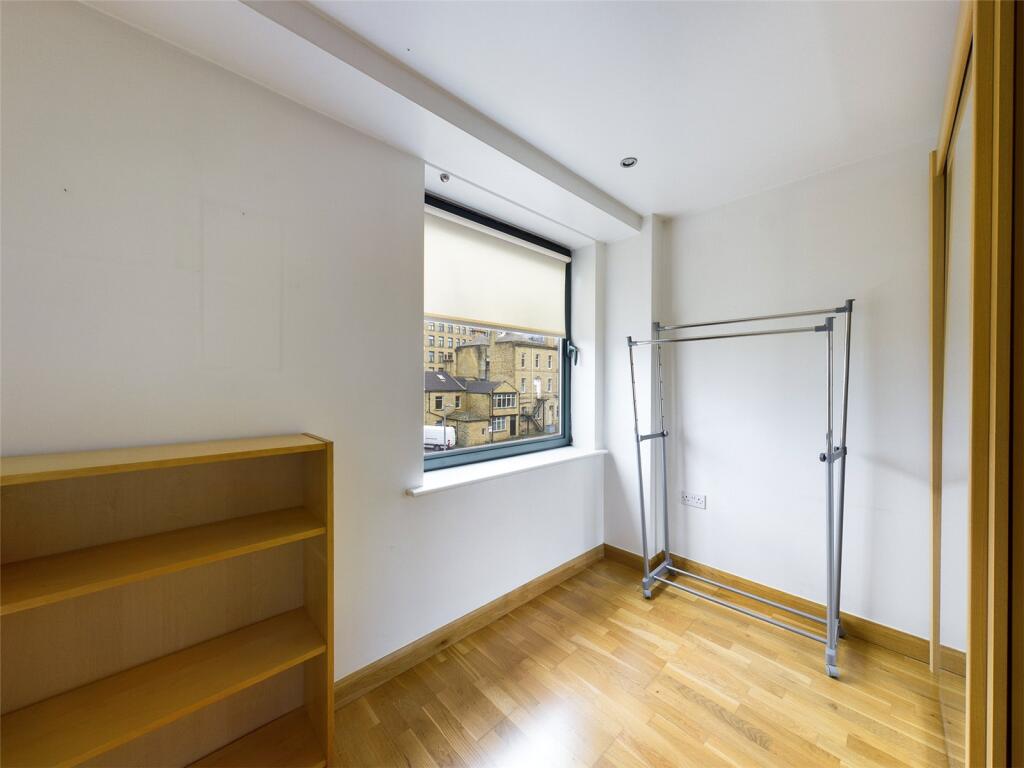 Additional image 4 of Stonegate House, Bradford, BD1