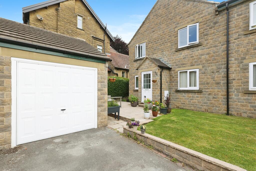 Additional image 17 of Fardew Court, Bingley