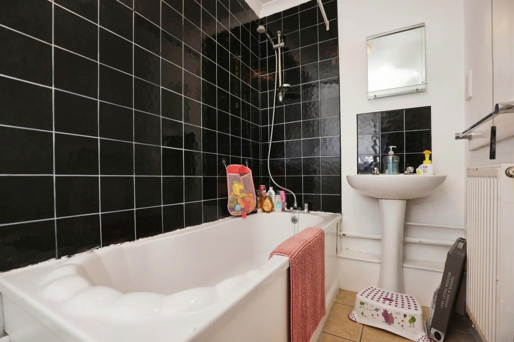 Additional image 7 of Meadow Road, ALCESTER