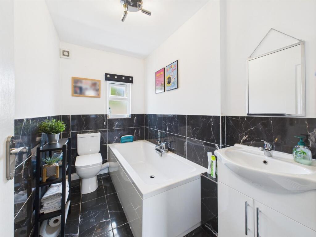 Additional image 21 of Grange Park Road, Bingley