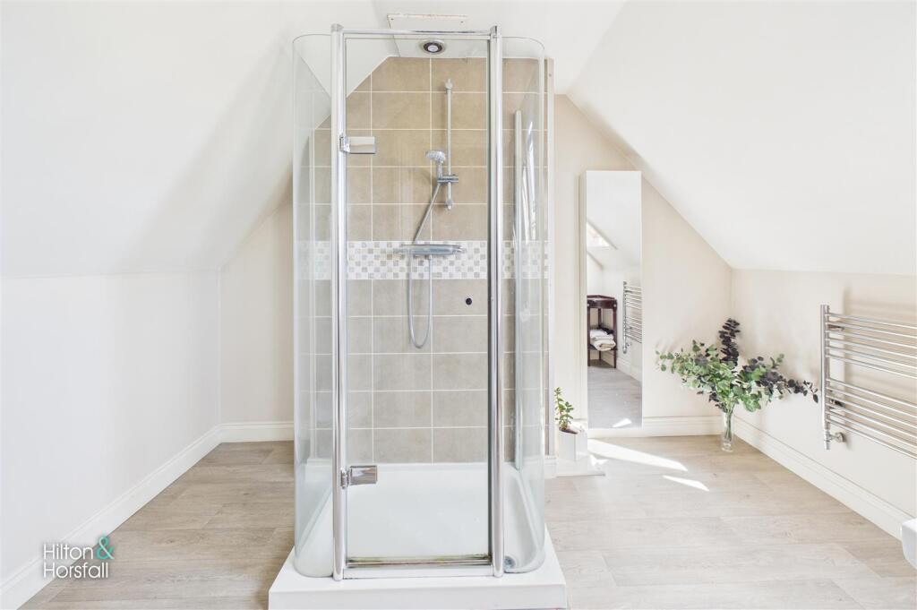 Additional image 19 of West Springfield, Castle Road, Colne