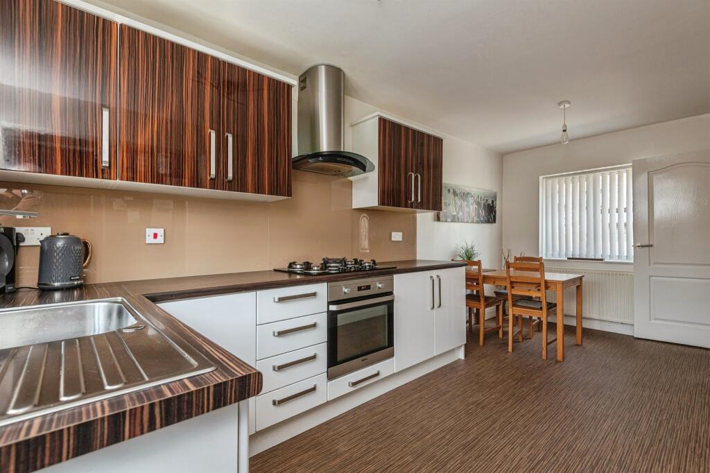 Additional image 5 of Wroe Place, Wyke, Bradford