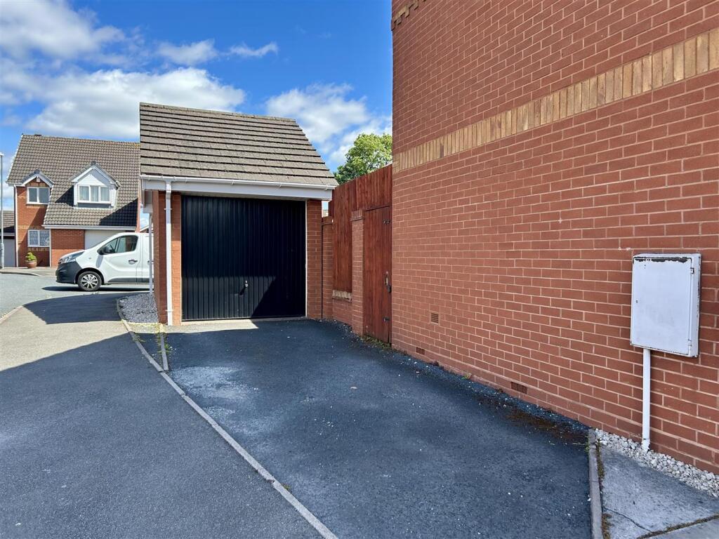 Additional image 28 of Pear Tree Drive, Rowley Regis