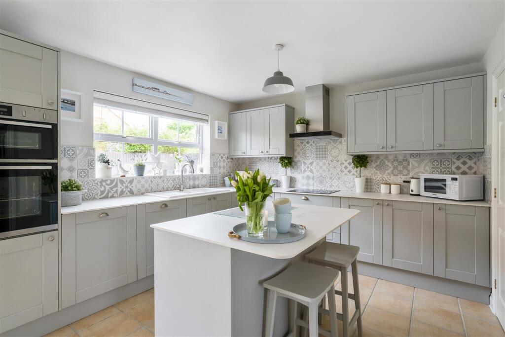 Additional image 3 of Castell Close, Hilperton
