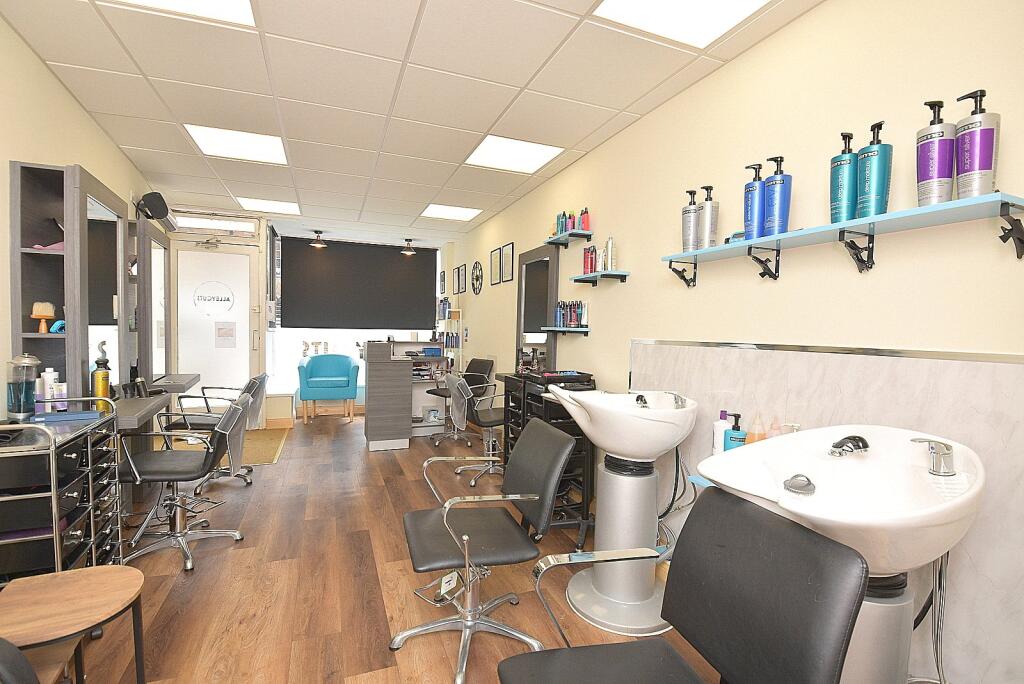 Additional image 7 of 45 & 45a High Street, Wincanton, Somerset, BA9