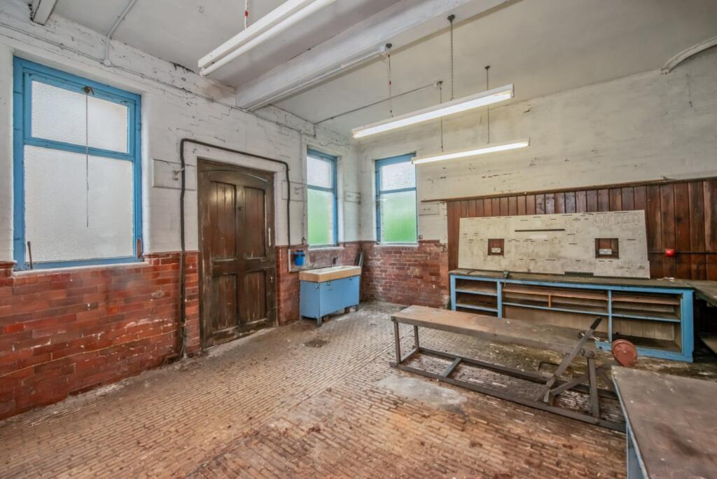 Additional image 11 of Snelsins Road, Cleckheaton, BD19