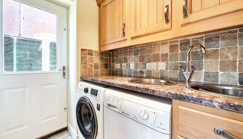 Additional image 7 of Hoveton Close, Redditch