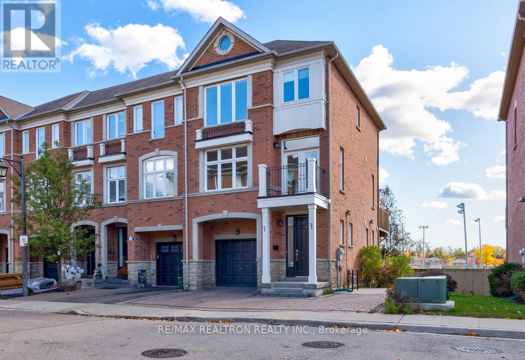 136 VITTORIO DE LUCA DRIVE|Vaughan (East Woodbridge), Ontario L4L0A8