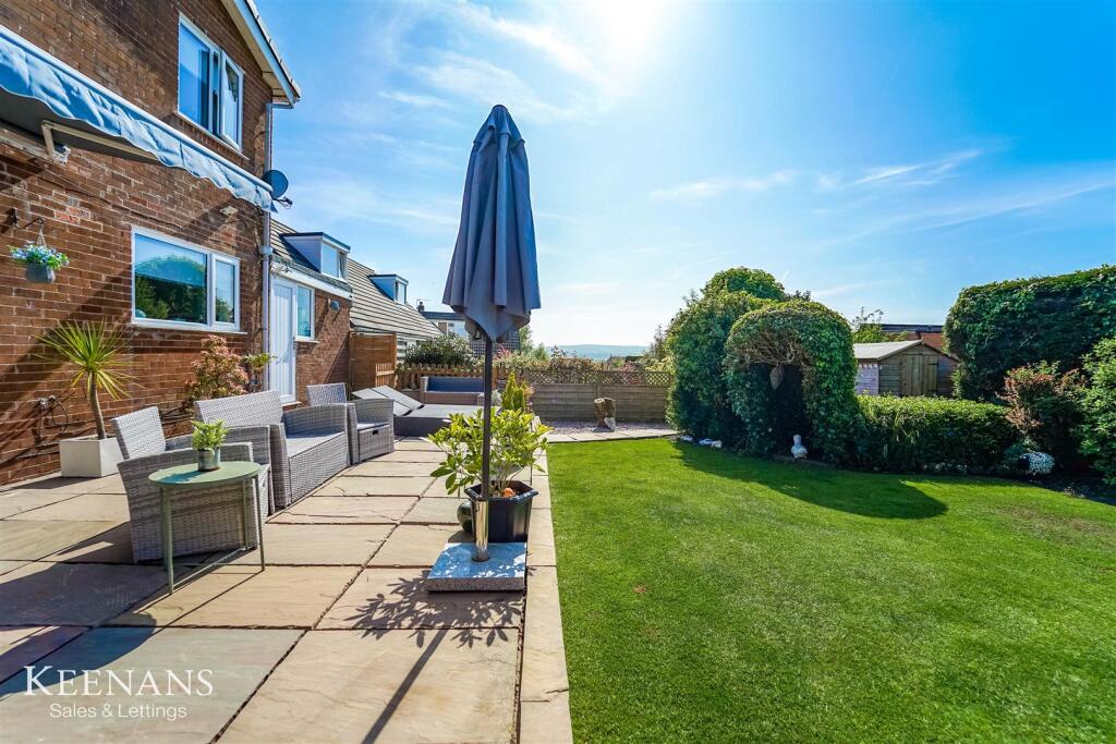 Additional image 10 of Singleton Avenue, Read