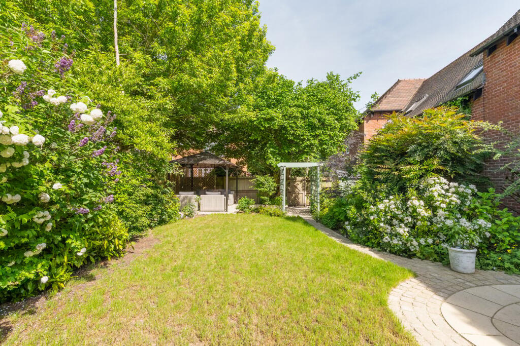 Additional image 34 of High Street, Henley in Arden, Warwickshire, B95