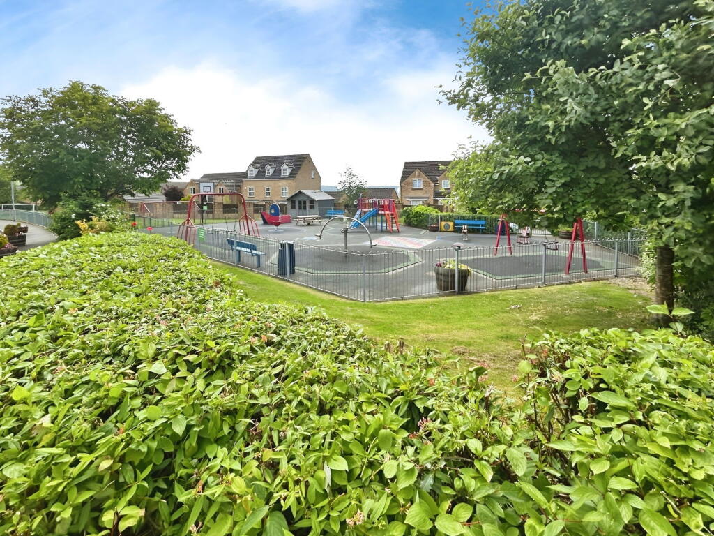 Additional image 30 of Agincourt Drive, Gilstead, Bingley, BD16 3JY